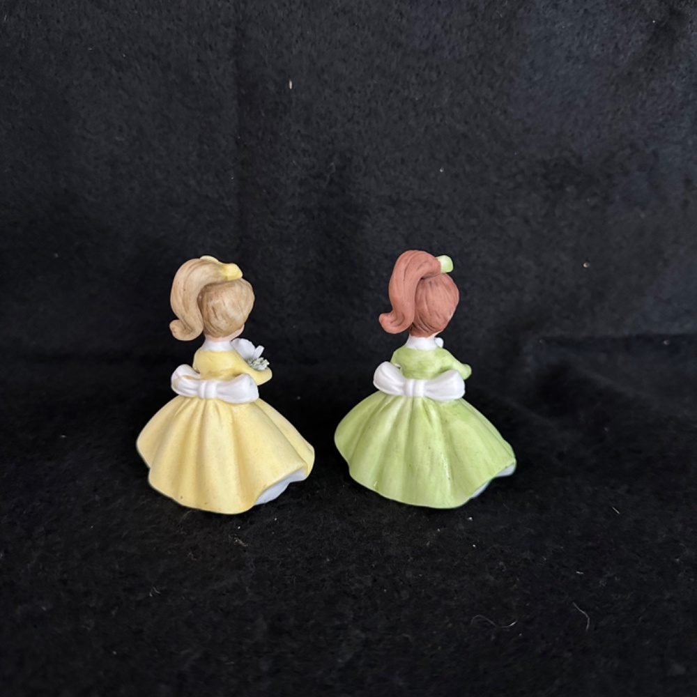 Napco ware set of 2 vintage, porcelain girl figurines - Picture 3 of 5